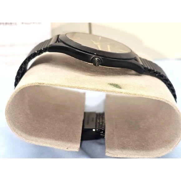 Michael Kors Men's Slim Runway Black-Tone Mesh Bracelet Watch MK8607 - Excellent - Picture 5 of 8